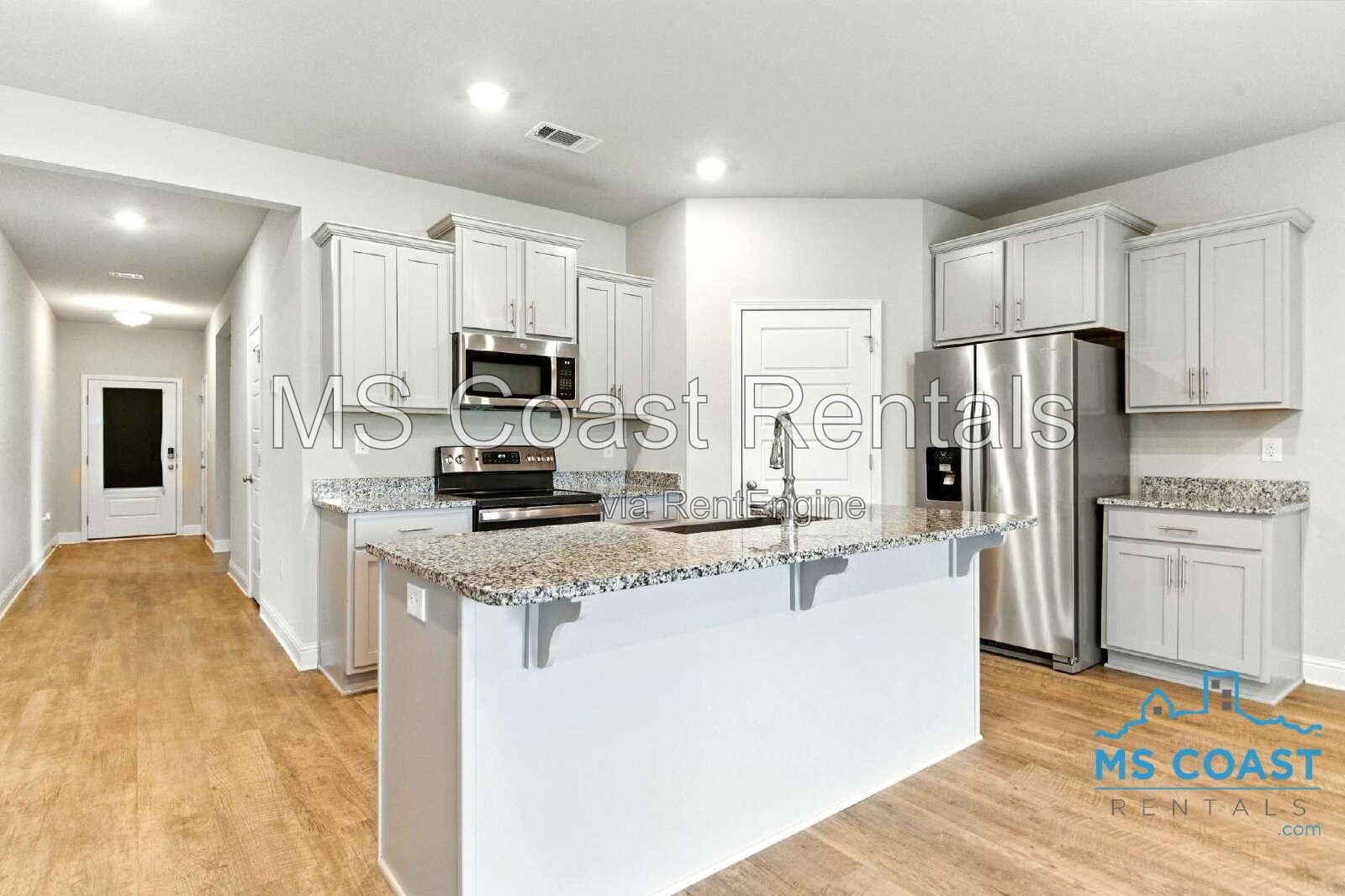 Beautiful 4-Bedroom Biloxi Home with Big Fenced in Yard! – 15610 Lantern Cove!
