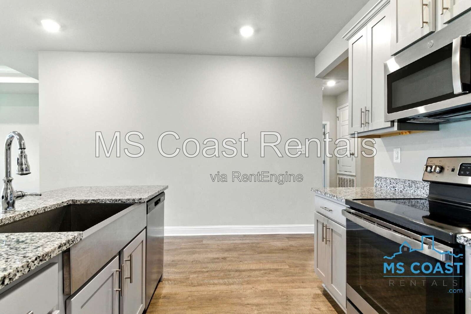 Beautiful 4-Bedroom Biloxi Home with Big Fenced in Yard! – 15610 Lantern Cove!