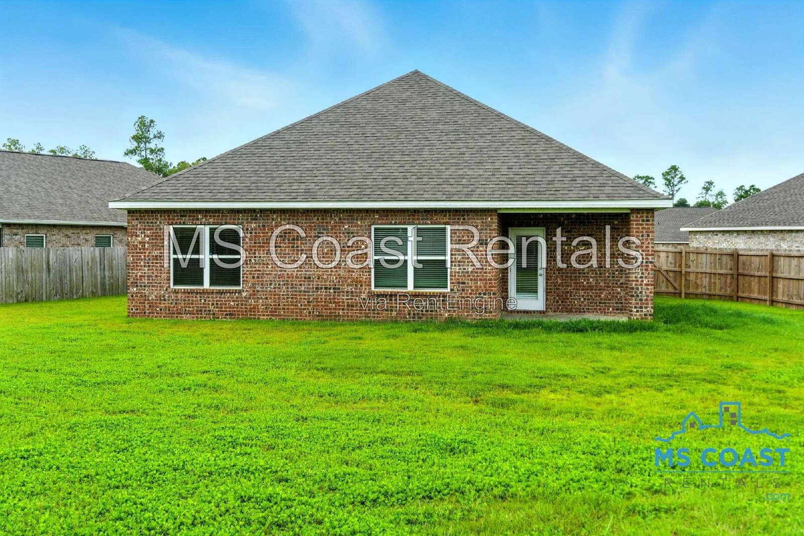Beautiful 4-Bedroom Biloxi Home with Big Fenced in Yard! – 15610 Lantern Cove!