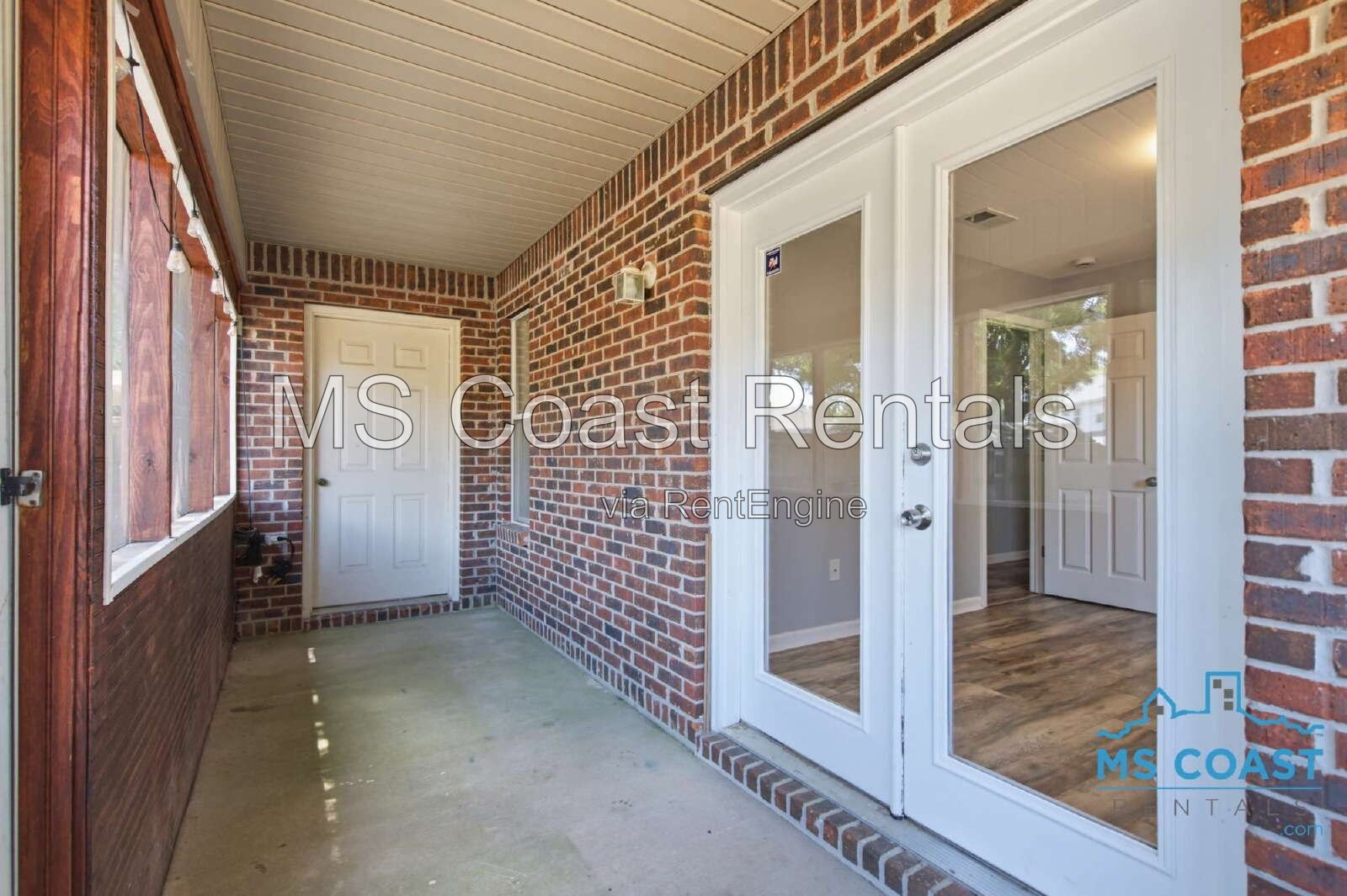 Cozy Home with Fireplace at 398 Nelson Road, Biloxi property image