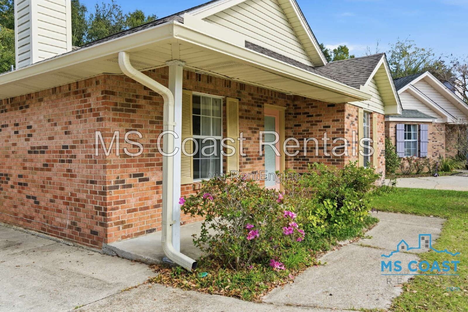 Charming Cottage Cozy Fireplace in Ocean Springs! property image