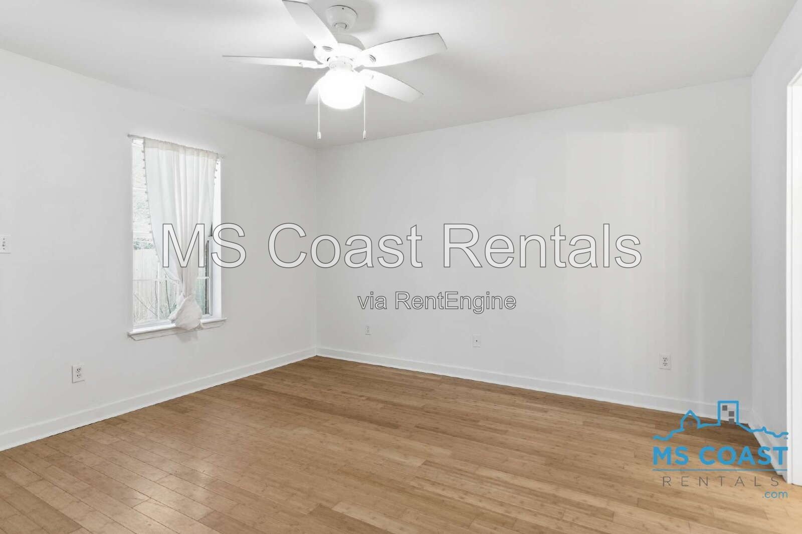 Charming Cottage Cozy Fireplace in Ocean Springs! property image