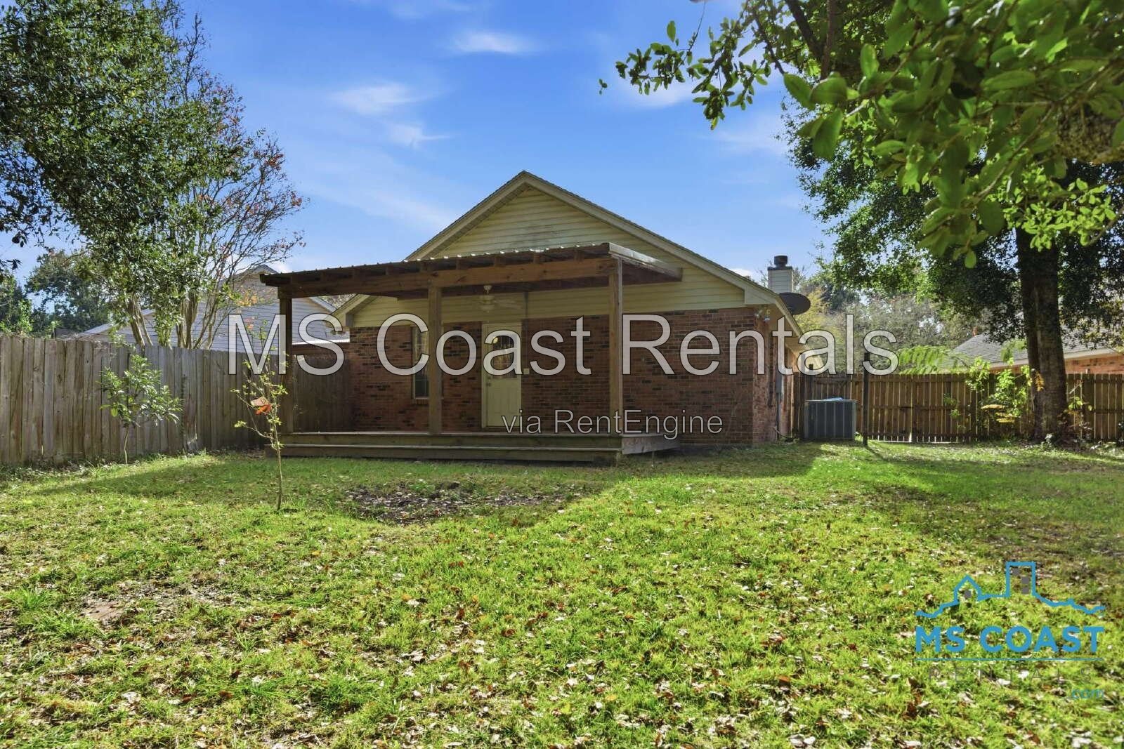 Charming Cottage Cozy Fireplace in Ocean Springs! property image