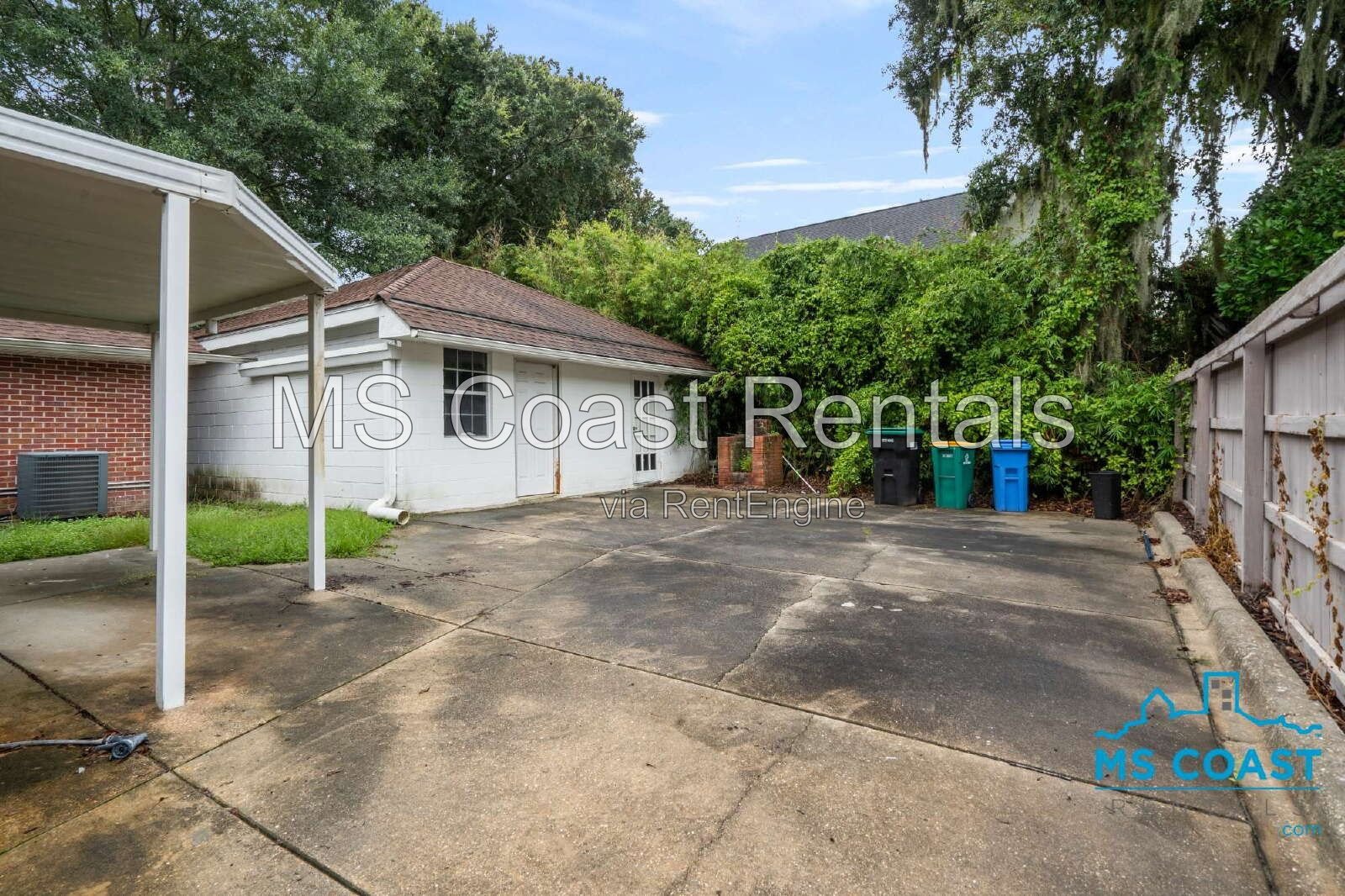 Spacious 2 Bed Home Near Biloxi's Back Bay property image