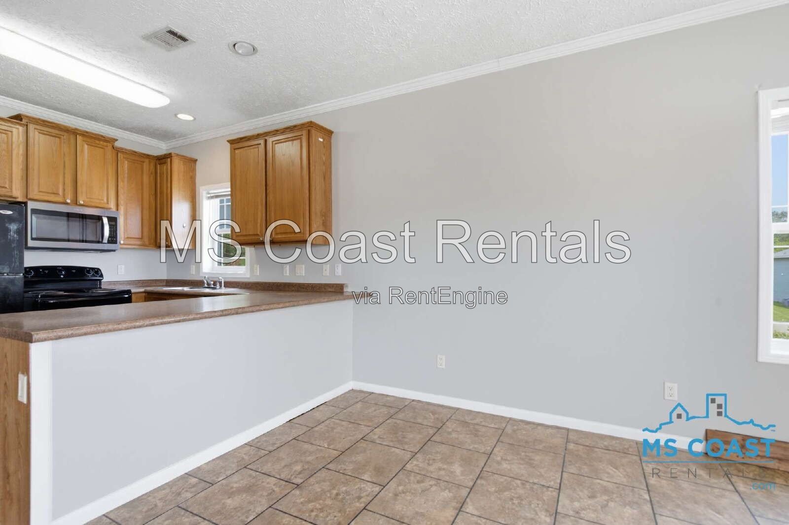 Accessible and Affordable Ocean Springs Duplex house property image