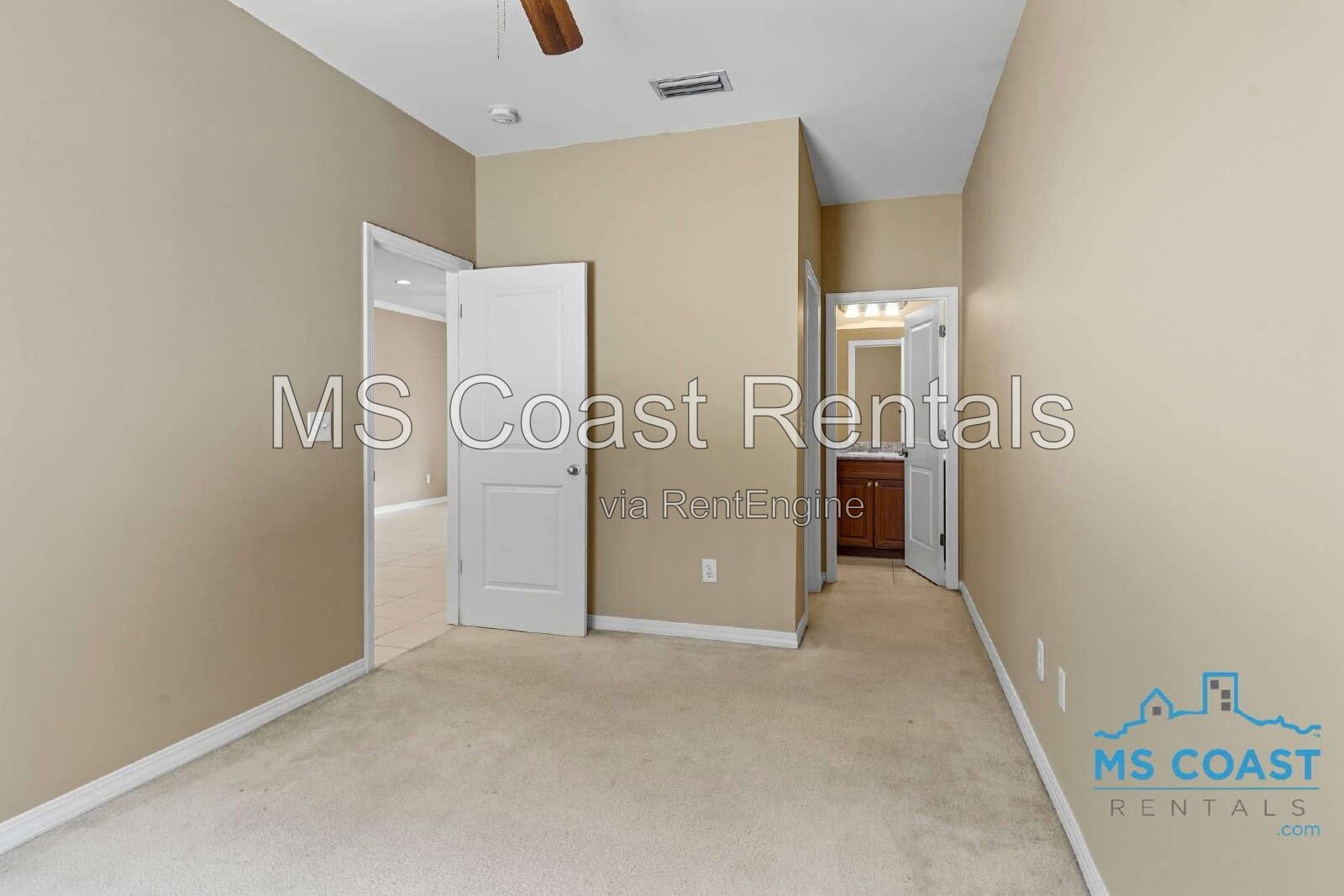 3-Bedroom, 3-Bath Duplex in Prime Location property image