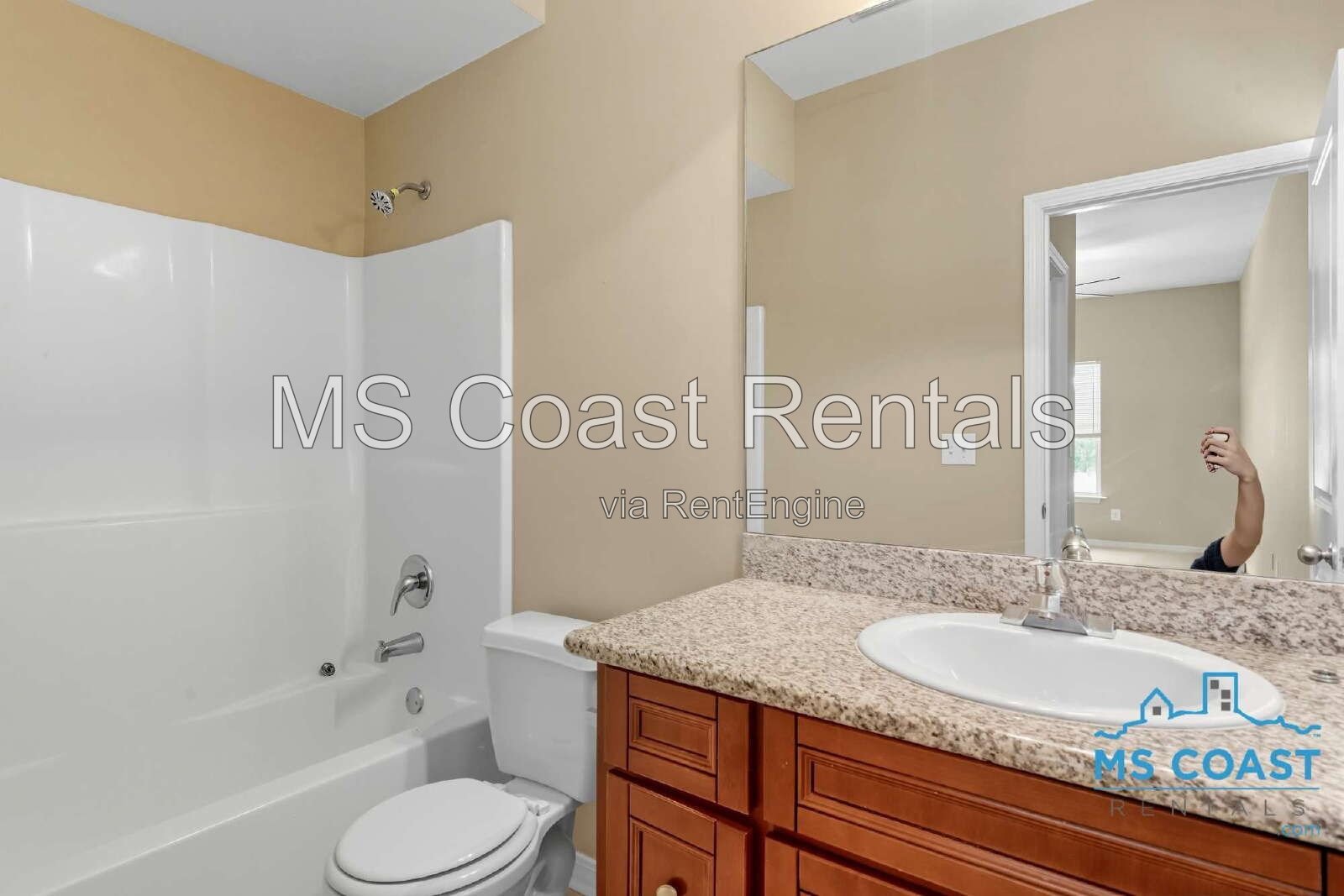 3-Bedroom, 3-Bath Duplex in Prime Location property image
