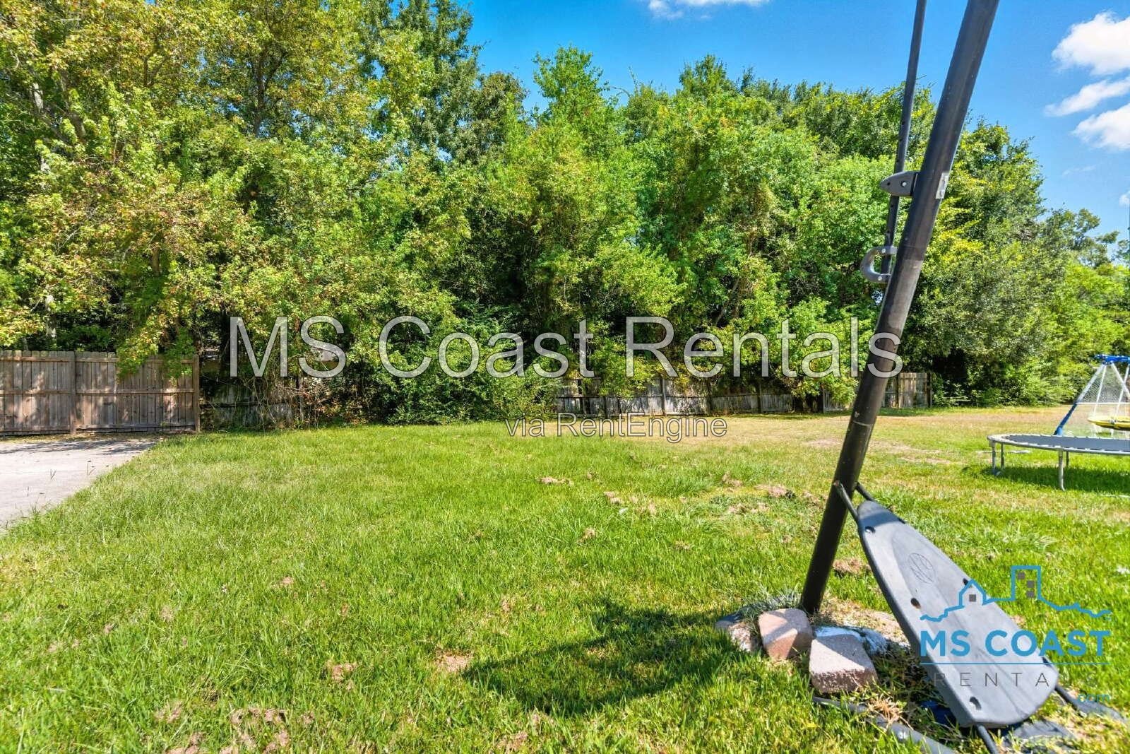 3-Bedroom, 3-Bath Duplex in Prime Location property image