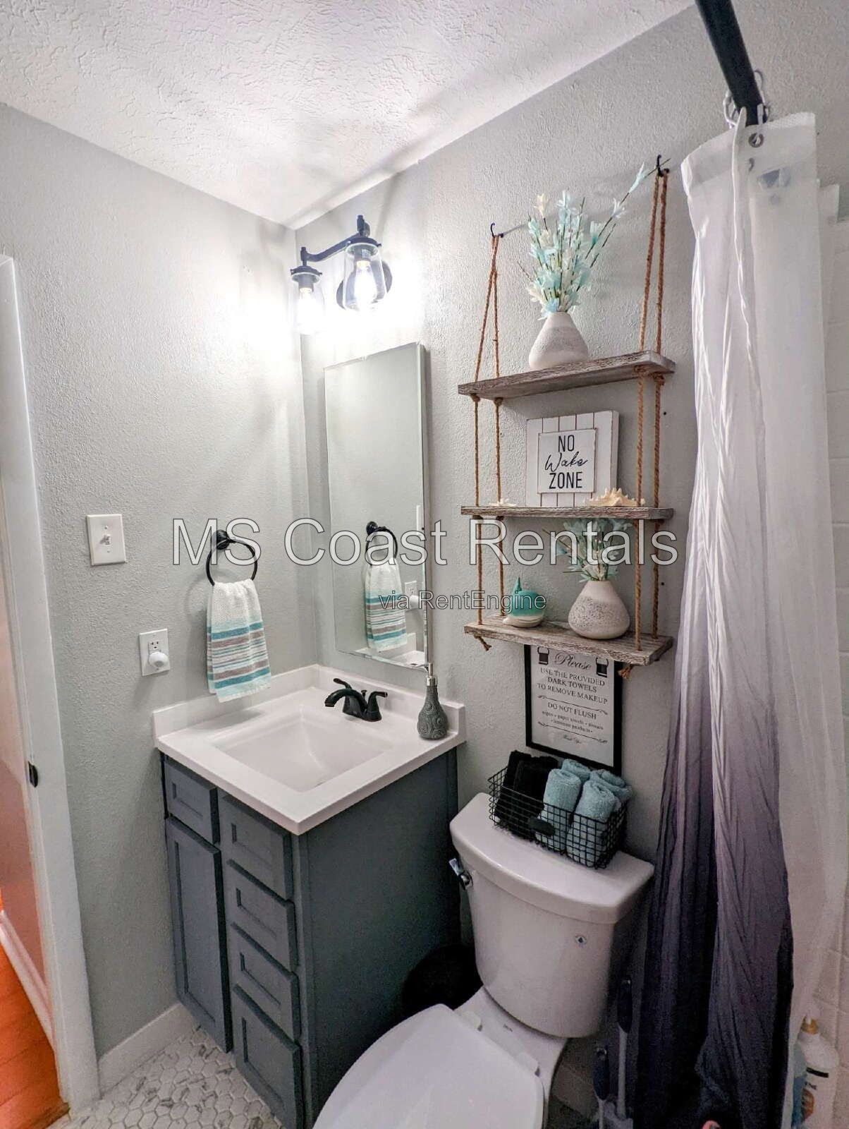 Cozy 2-Bedroom Home in Long beach! property image
