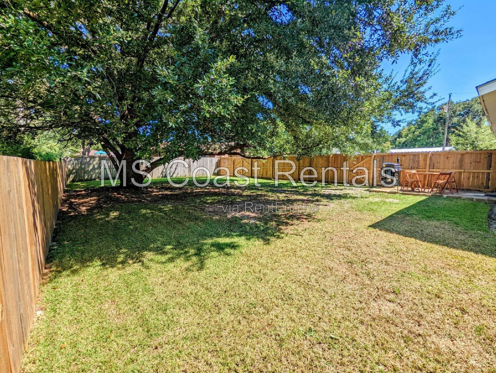 Cozy 2-Bedroom Home in Long beach! property image