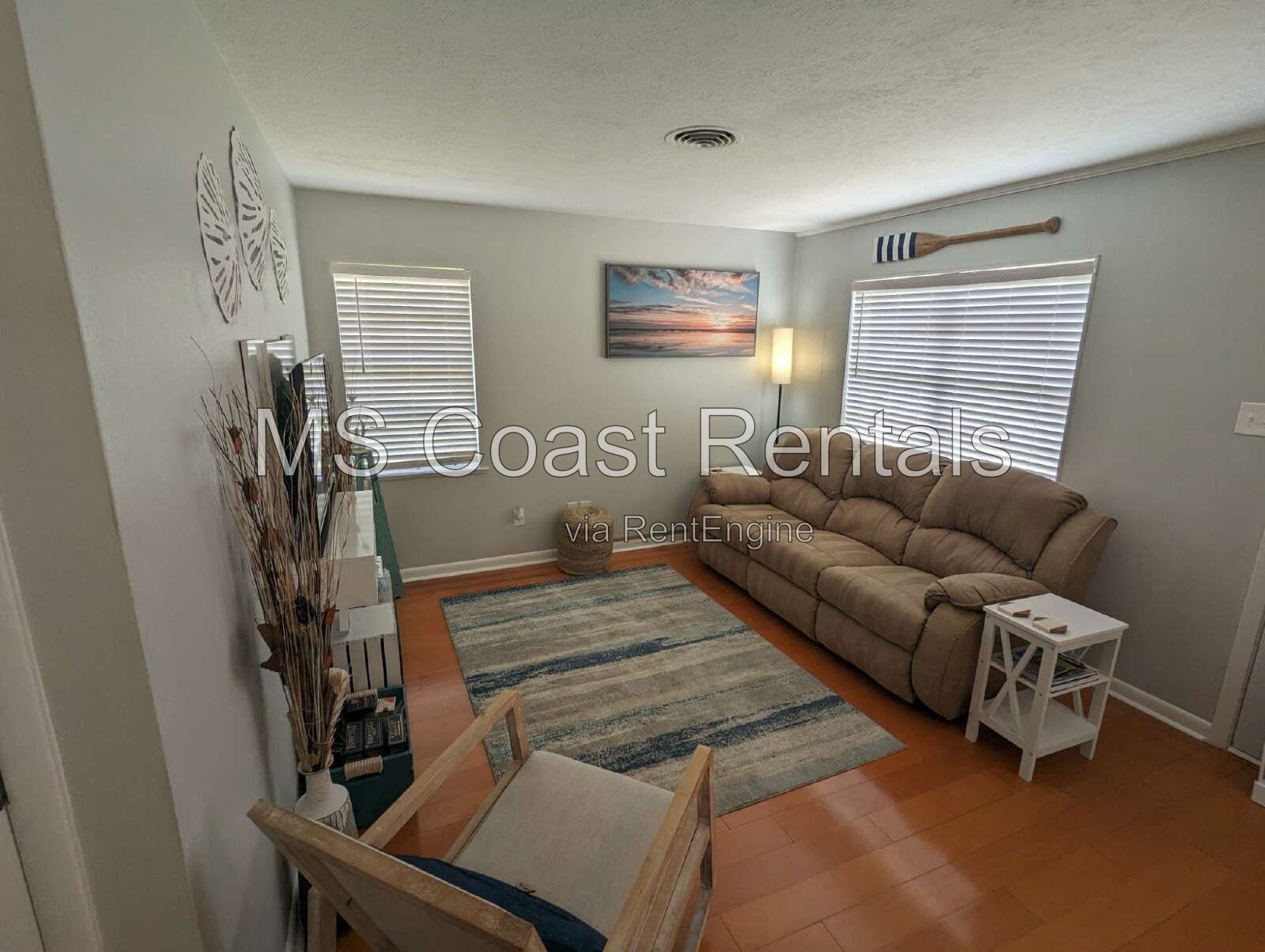 Cozy 2-Bedroom Home in Long beach! property image