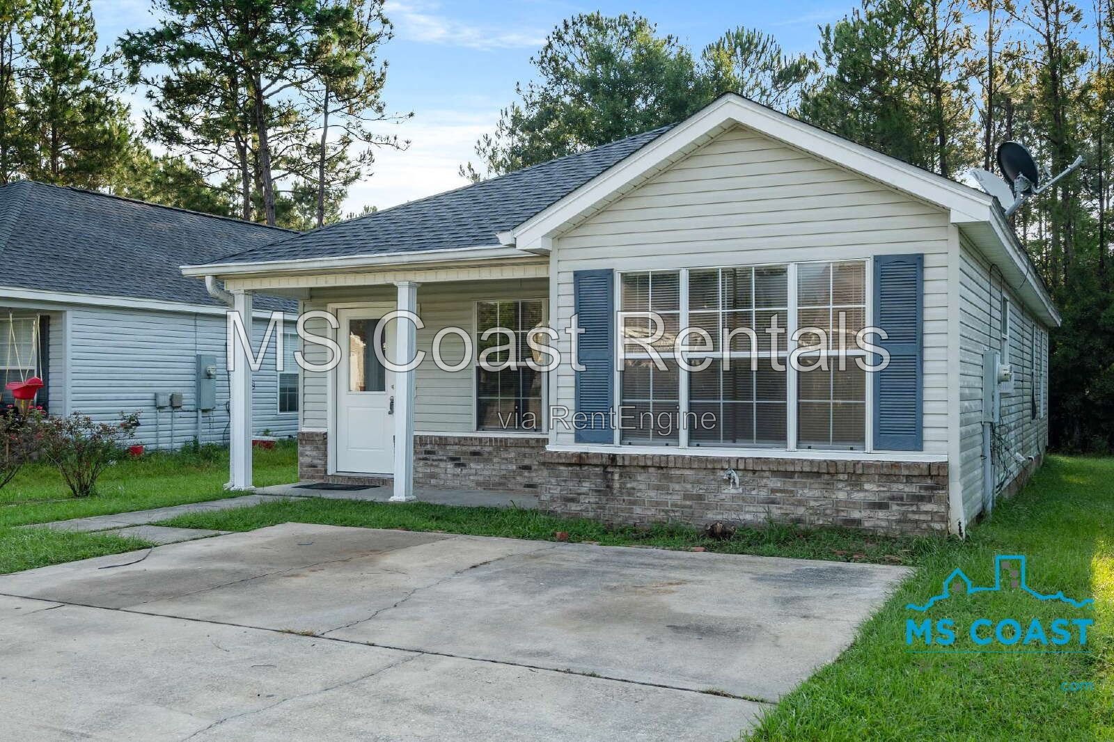 3 Bed / 2 Bath Home in North Gulfport – Fenced Backyard property image