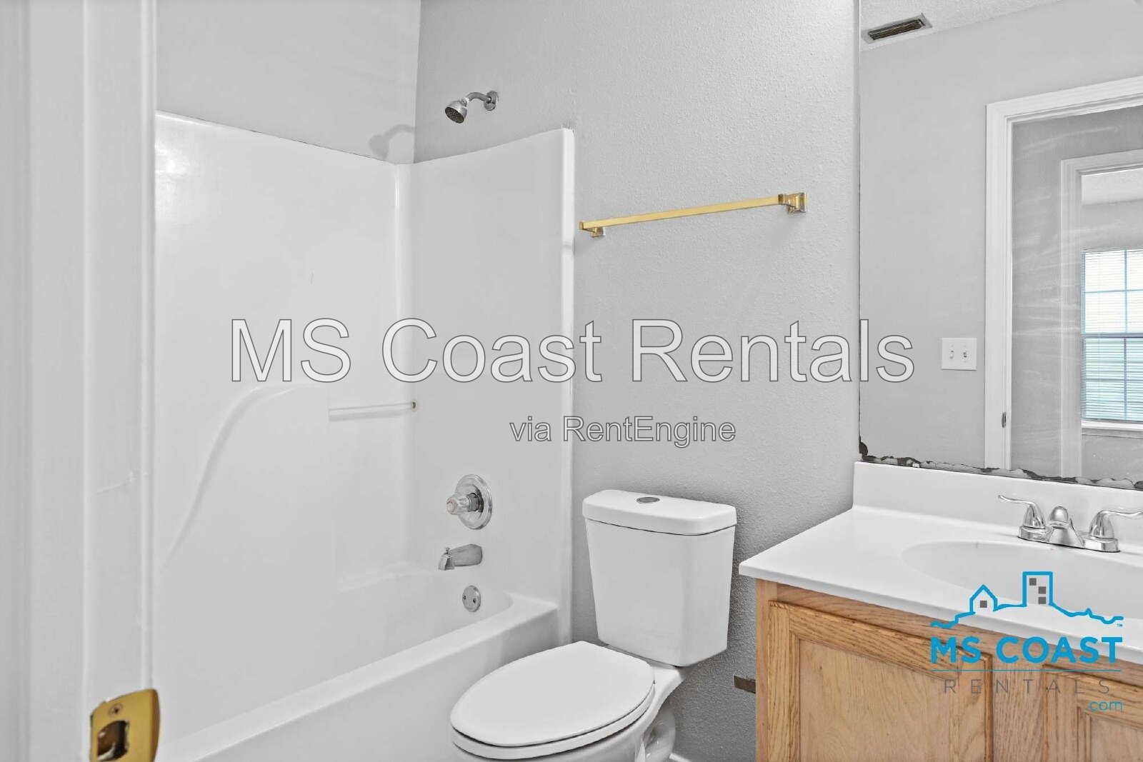 3 Bed / 2 Bath Home in North Gulfport – Fenced Backyard property image
