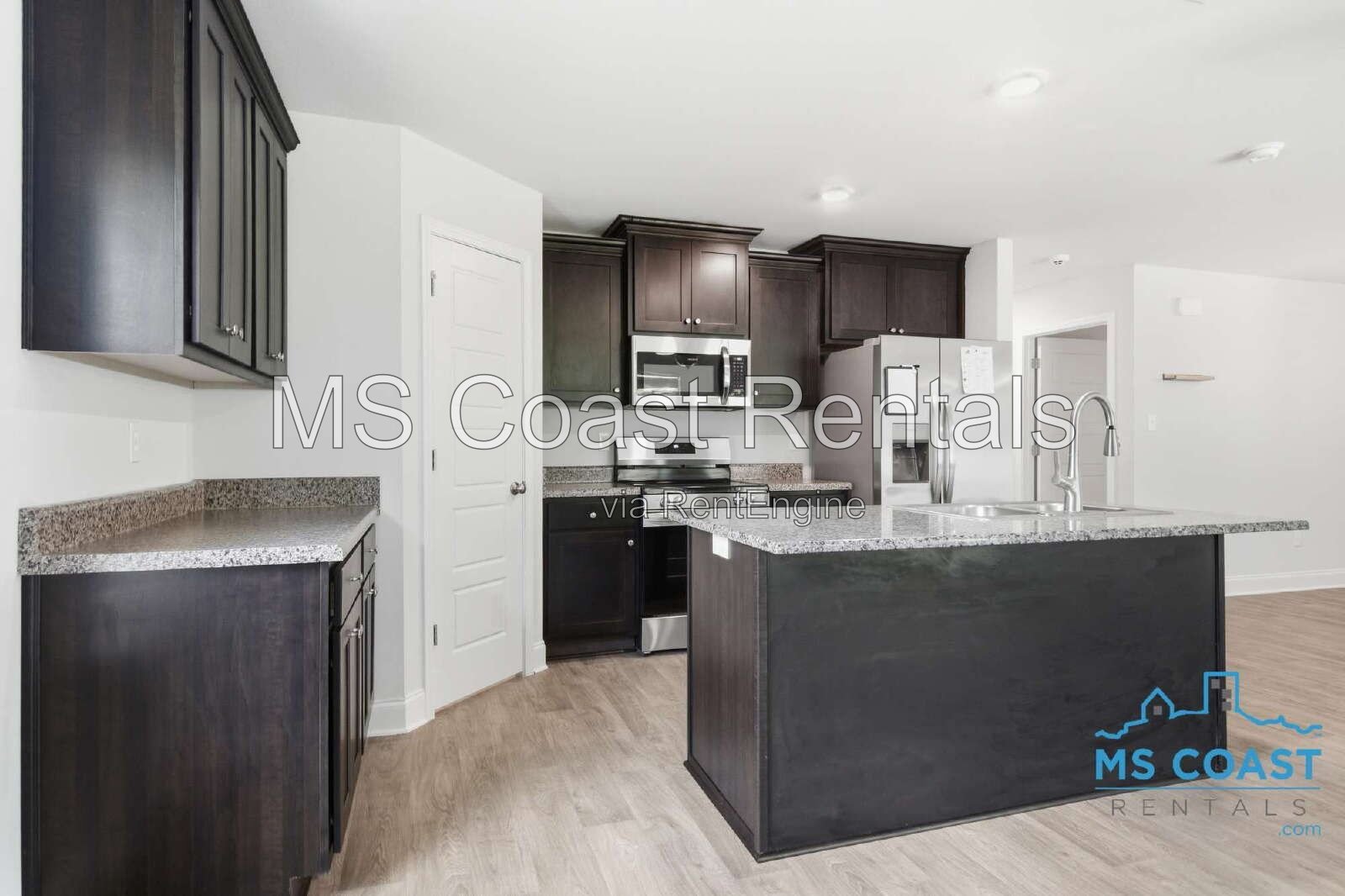 3 Bed / 2 Bath Spacious Luxury Home in North Gulfport property image