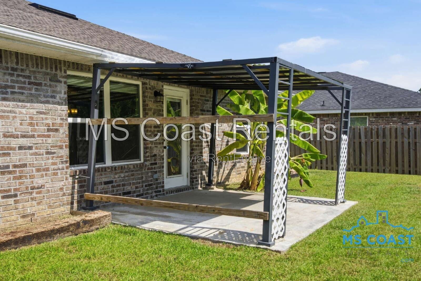3 Bed / 2 Bath Spacious Luxury Home in North Gulfport property image