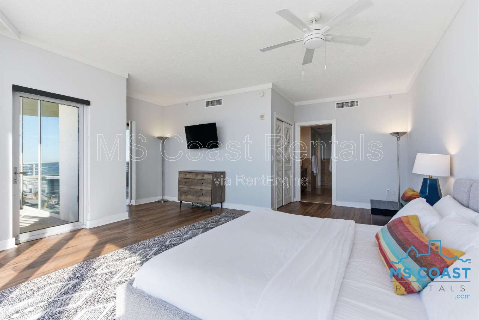 Luxurious 2-Bed, 2-Bath Condo Retreat on Beach Boulevard, Biloxi – Spacious 1670 Sq. Ft. Haven! property image