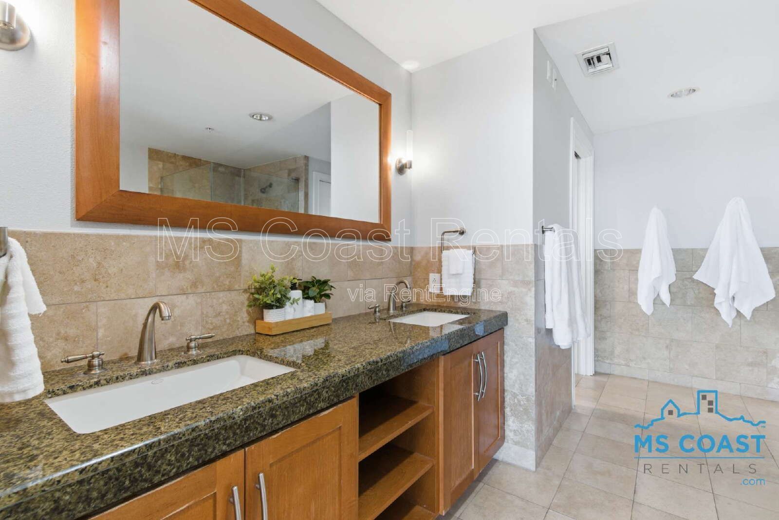 Luxurious 2-Bed, 2-Bath Condo Retreat on Beach Boulevard, Biloxi – Spacious 1670 Sq. Ft. Haven! property image