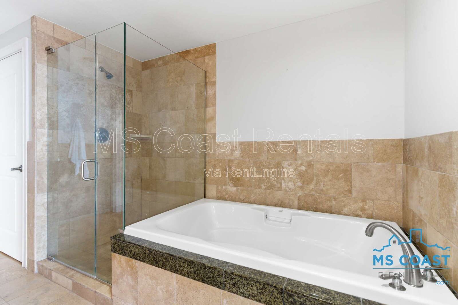 Luxurious 2-Bed, 2-Bath Condo Retreat on Beach Boulevard, Biloxi – Spacious 1670 Sq. Ft. Haven! property image