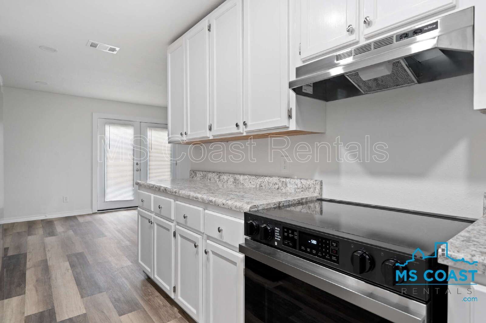Charming 3-bedroom, 2-bath white bungalow near Keesler property image