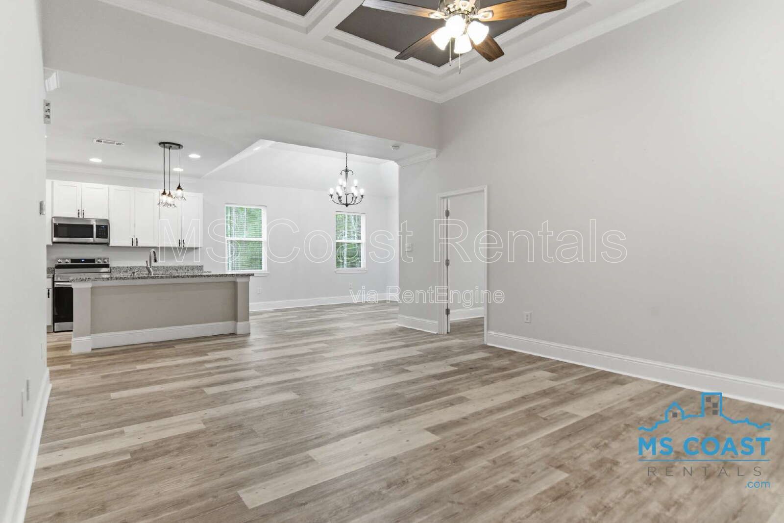 Charming 4-Bed Oasis in Gulfport: Spacious 1730 Sq Ft Home with 2 Full Baths! property image