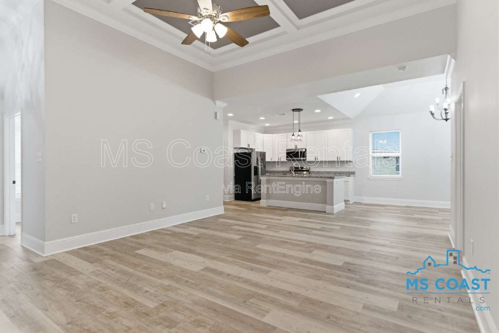 Charming 4-Bed Oasis in Gulfport: Spacious 1730 Sq Ft Home with 2 Full Baths! property image