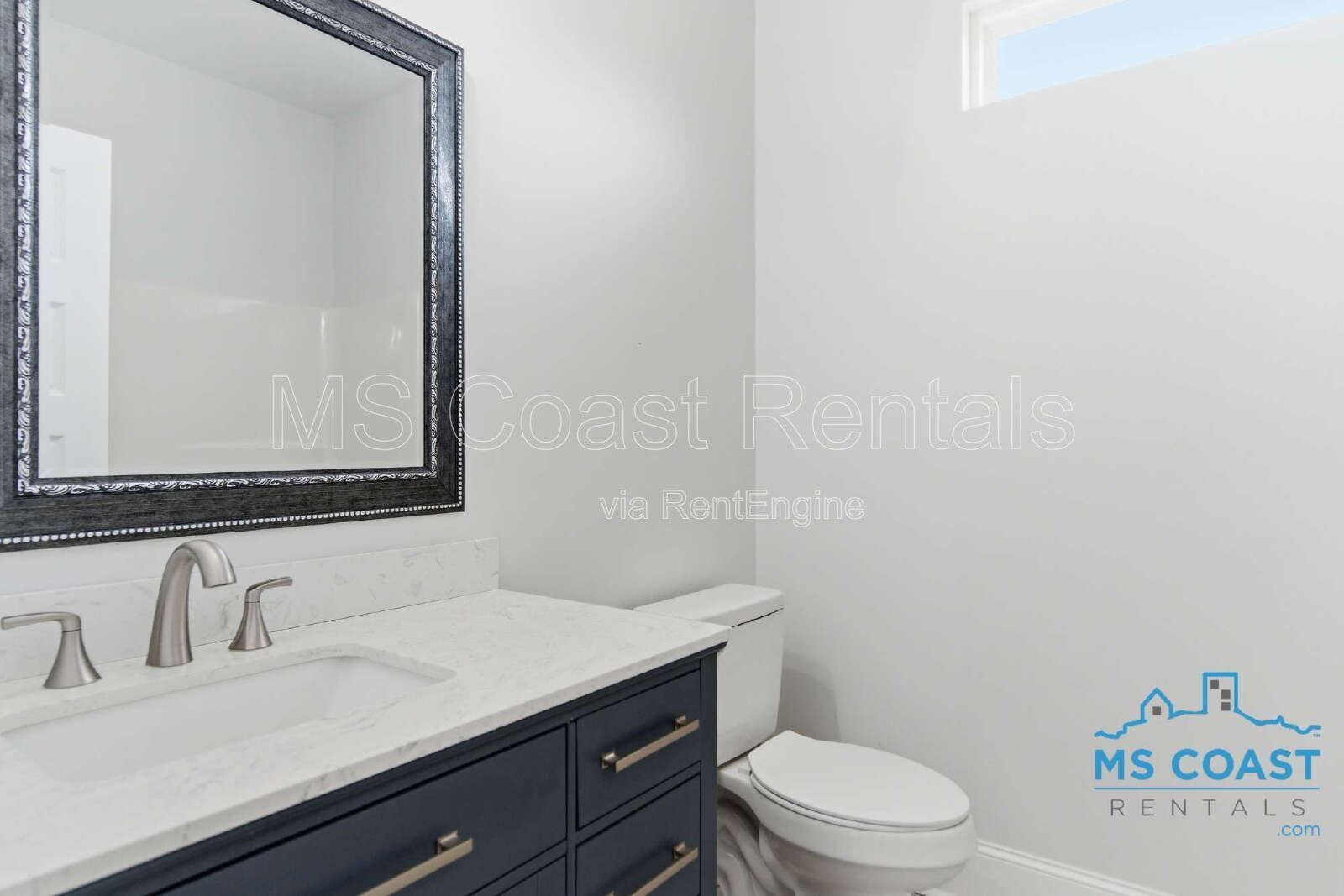 Charming 4-Bed Oasis in Gulfport: Spacious 1730 Sq Ft Home with 2 Full Baths! property image