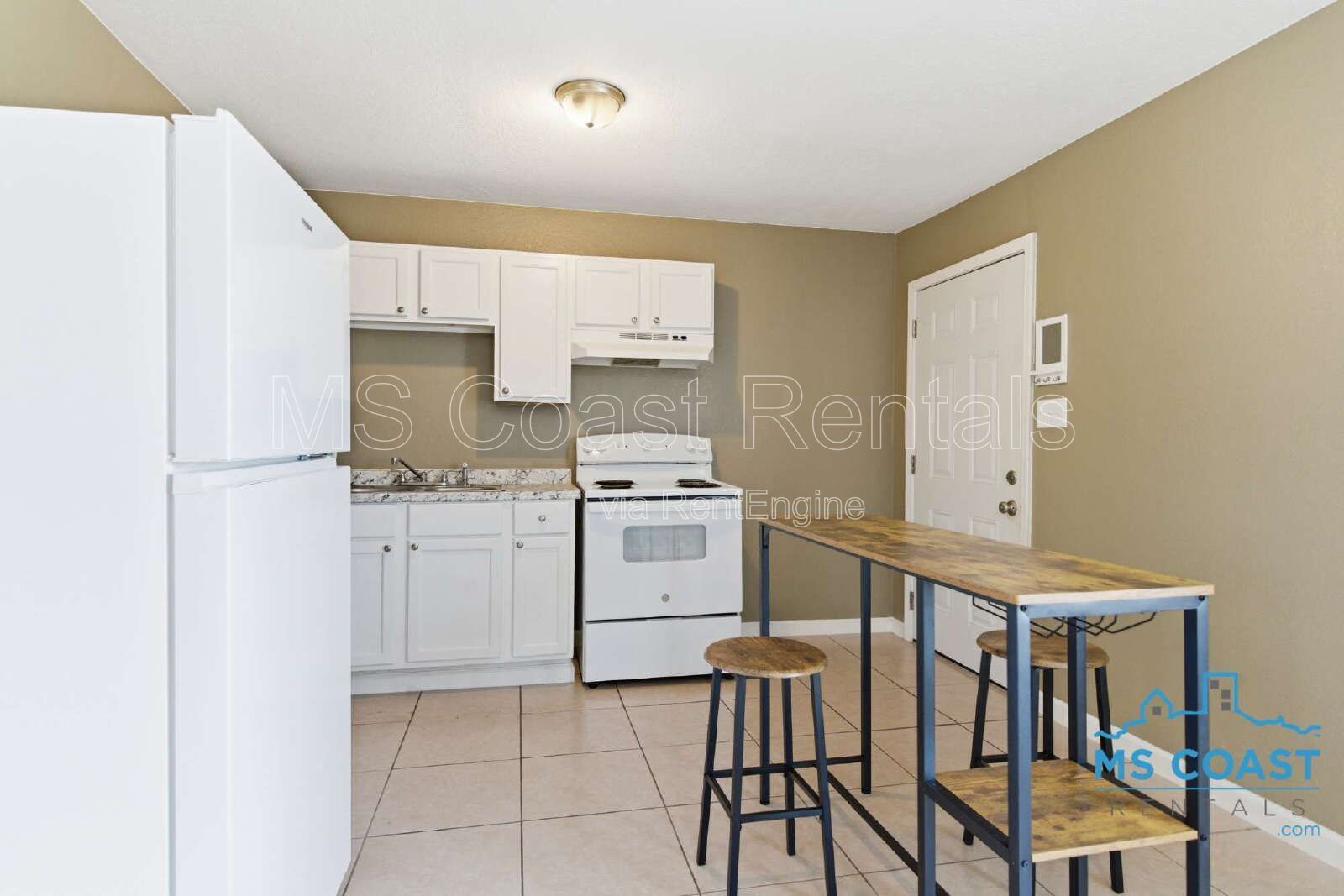 1-Bed 1- Bath Haven at 6430 Jasmine St, Moss Point - Cozy 600 Sq Ft Gem!