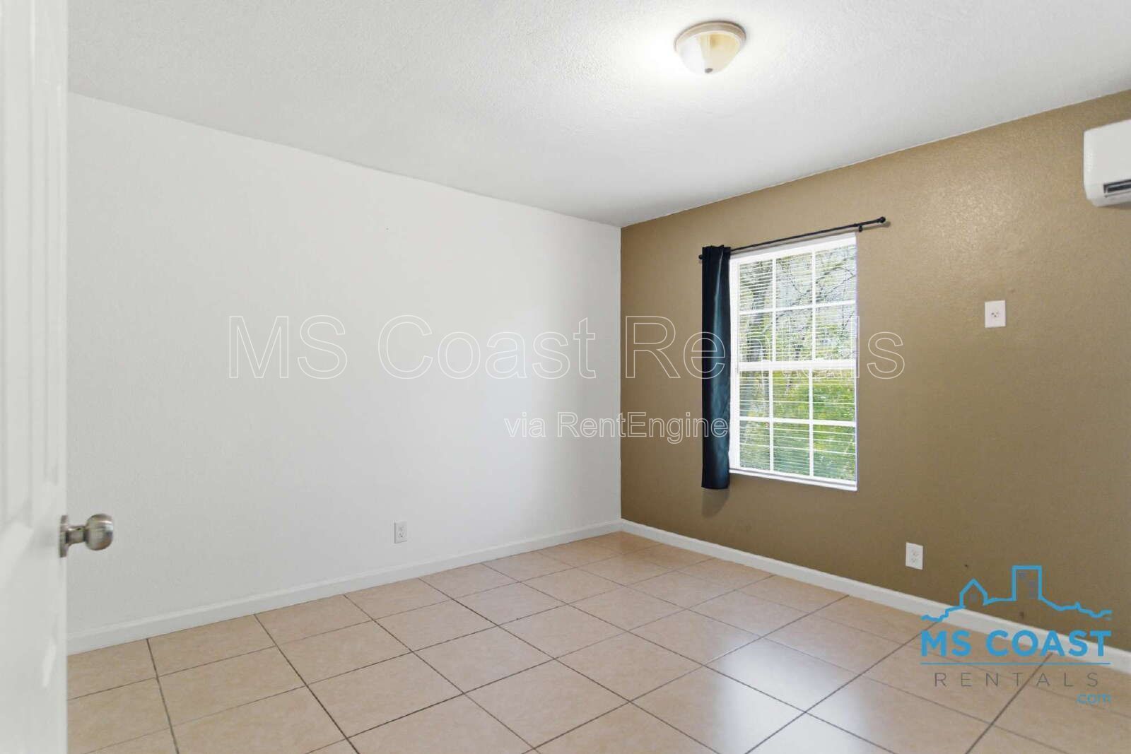 1-Bed 1- Bath Haven at 6430 Jasmine St, Moss Point - Cozy 600 Sq Ft Gem!