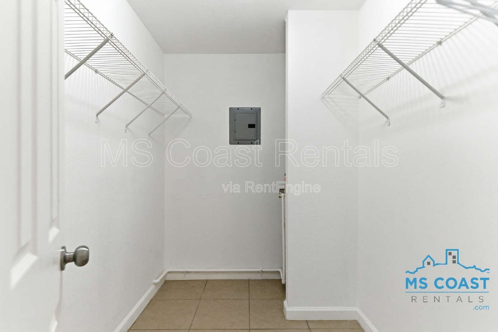1-Bed 1- Bath Haven at 6430 Jasmine St, Moss Point - Cozy 600 Sq Ft Gem!