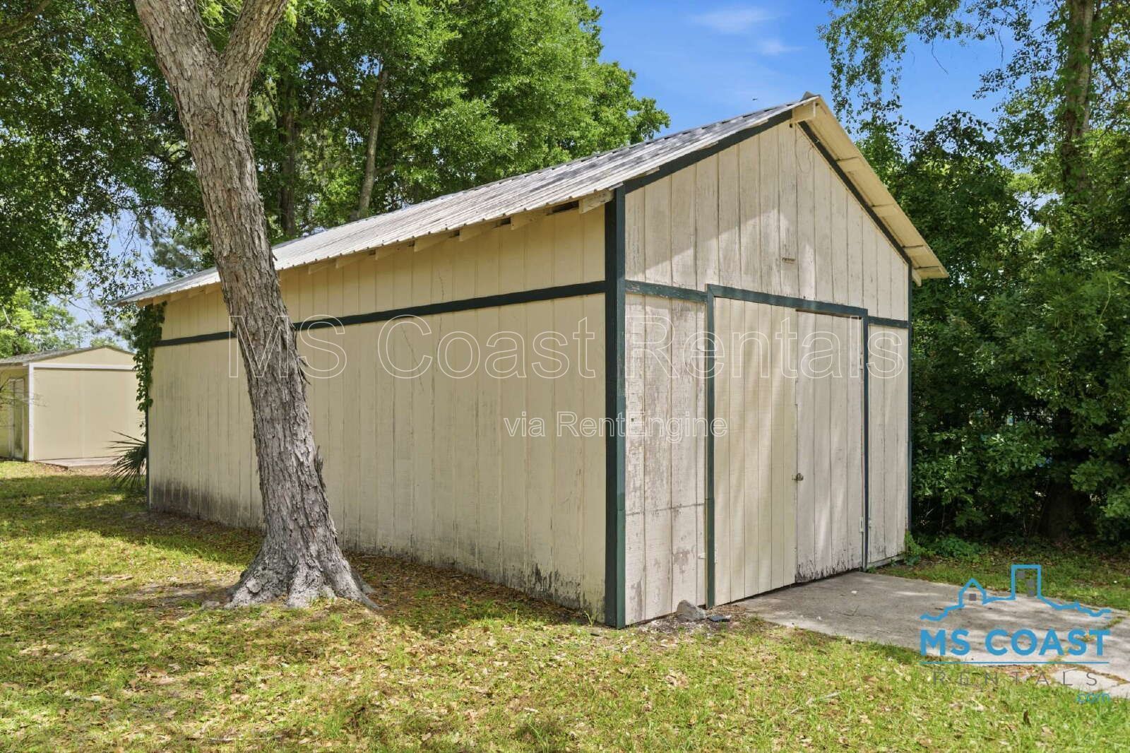 3-Bedroom Oasis with 2 Full Baths in Gulfport - Your Perfect Retreat Awaits! property image