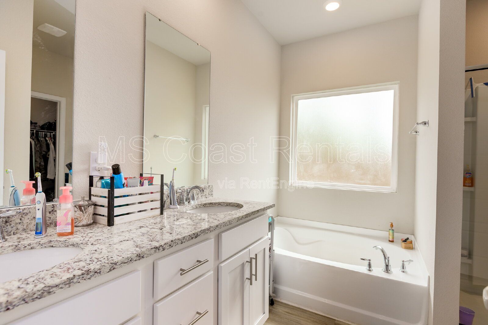 3-Bedroom Stunning Home in Biloxi  – 5702 Overland Drive Awaits! property image