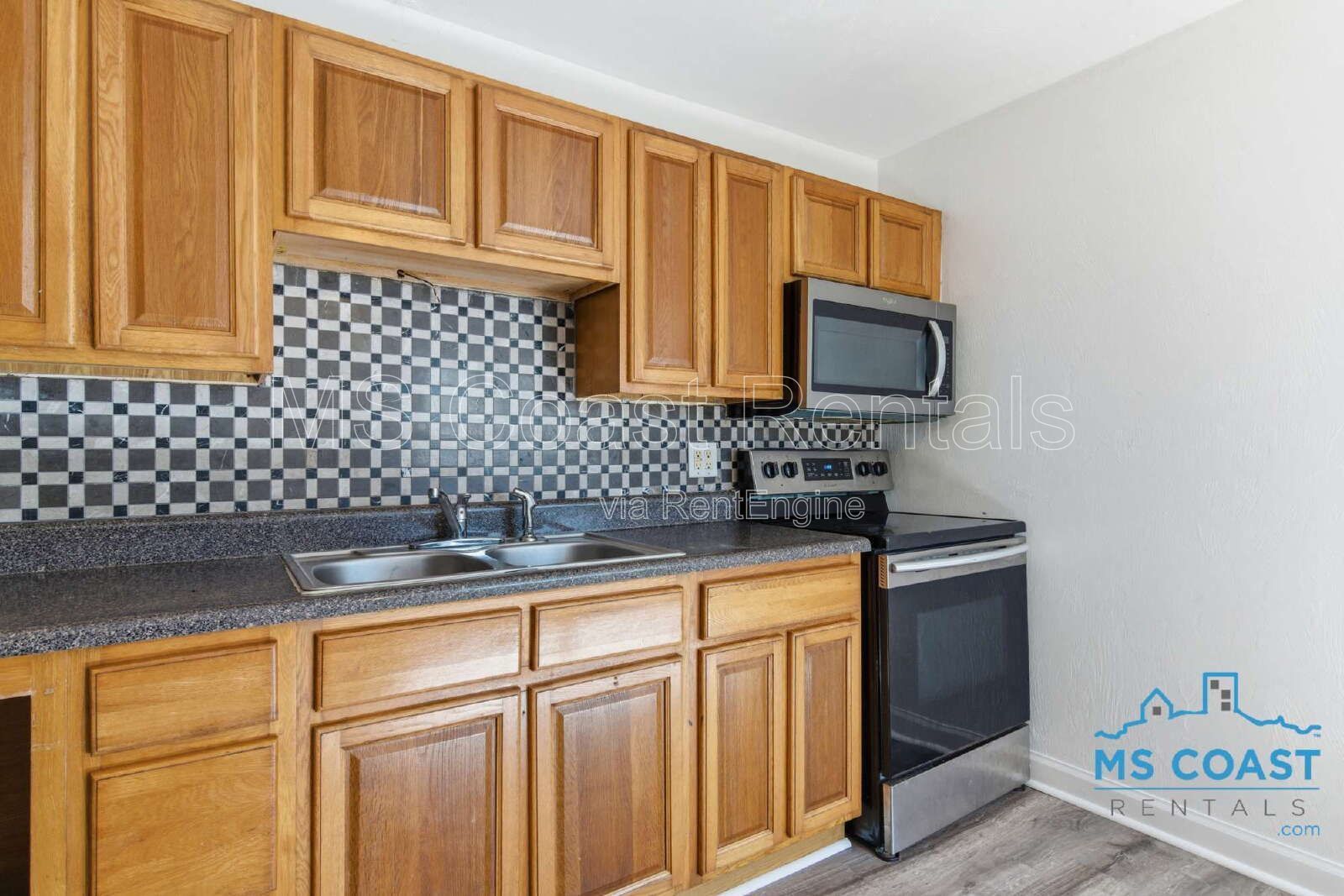 3-Bedroom Home with 2 Full Baths on Meteor Street, Convenient Pascagoula Location property image