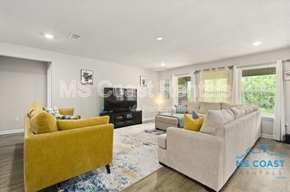 4-Bedroom elegant brickhome on Cypress Lake Drive property image