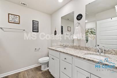 4-Bedroom elegant brickhome on Cypress Lake Drive property image