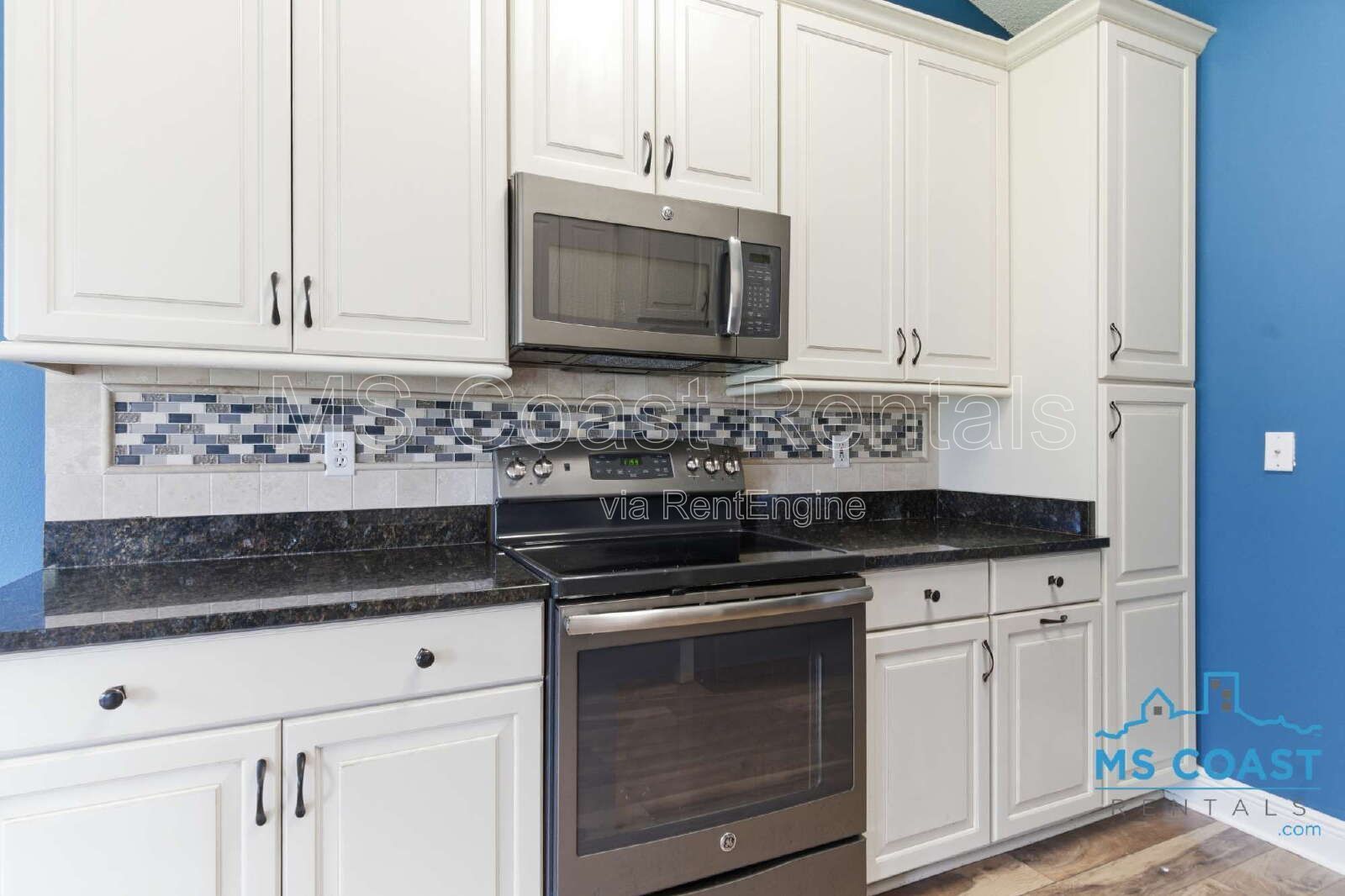 Elegant Modern house with Fireplace & Fully Fenced Yard — Biloxi!

14961 Greenwell Circle, Biloxi, MS 39532 | 3 Bed | 2 Bath property image