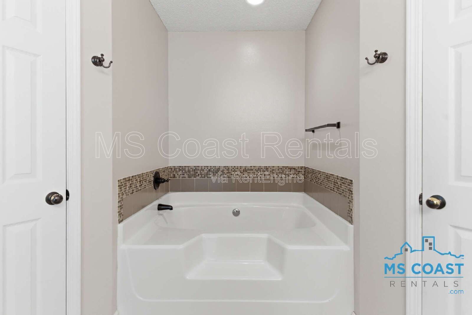 Elegant Modern house with Fireplace & Fully Fenced Yard — Biloxi!

14961 Greenwell Circle, Biloxi, MS 39532 | 3 Bed | 2 Bath property image