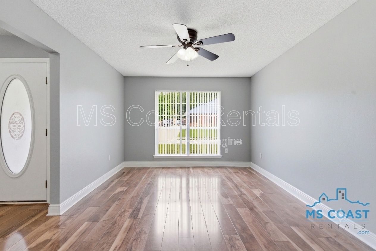 Elegant Modern house with Fireplace & Fully Fenced Yard — Biloxi!

14961 Greenwell Circle, Biloxi, MS 39532 | 3 Bed | 2 Bath property image