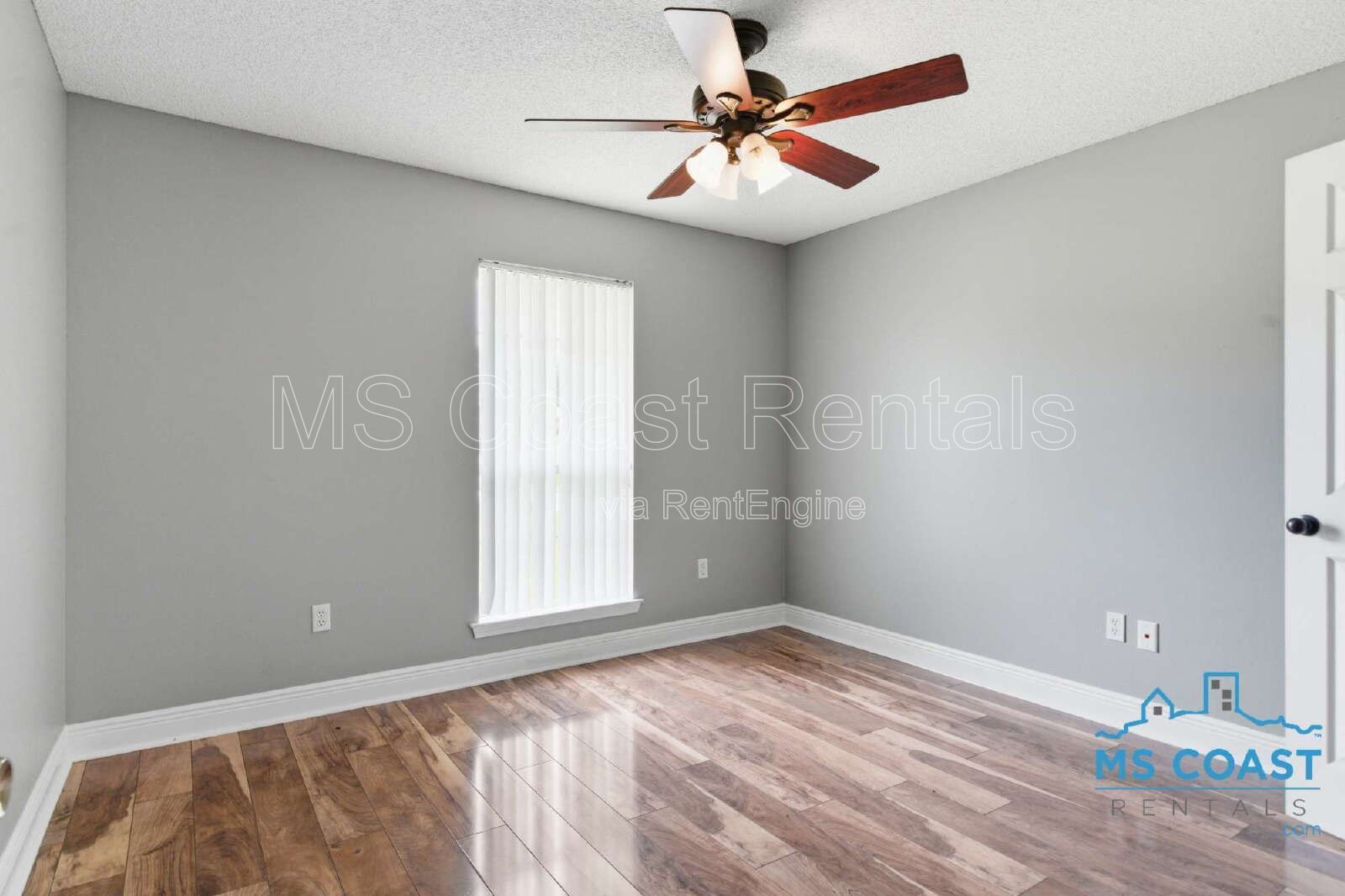 Elegant Modern house with Fireplace & Fully Fenced Yard — Biloxi!

14961 Greenwell Circle, Biloxi, MS 39532 | 3 Bed | 2 Bath property image