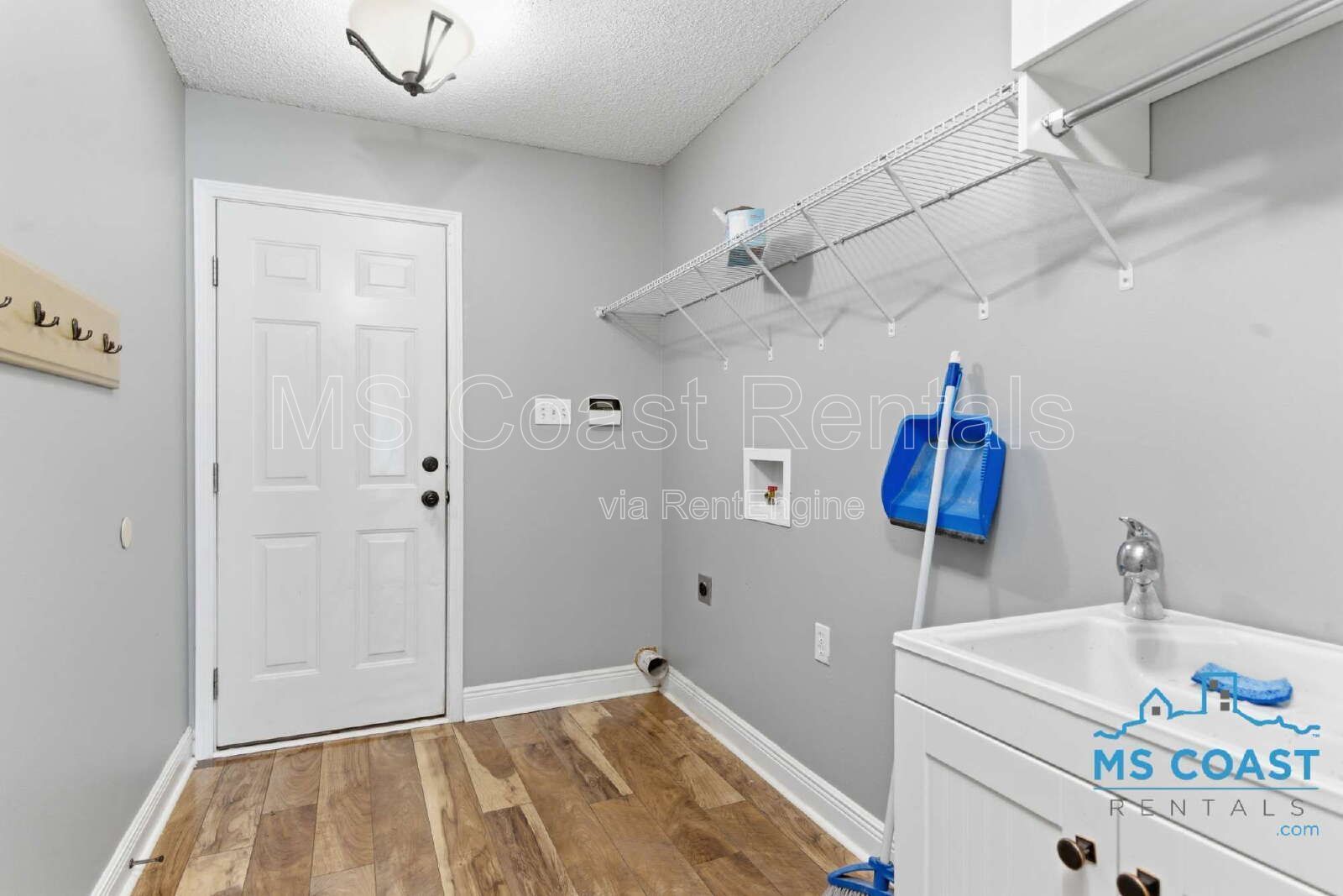 Elegant Modern house with Fireplace & Fully Fenced Yard — Biloxi!

14961 Greenwell Circle, Biloxi, MS 39532 | 3 Bed | 2 Bath property image