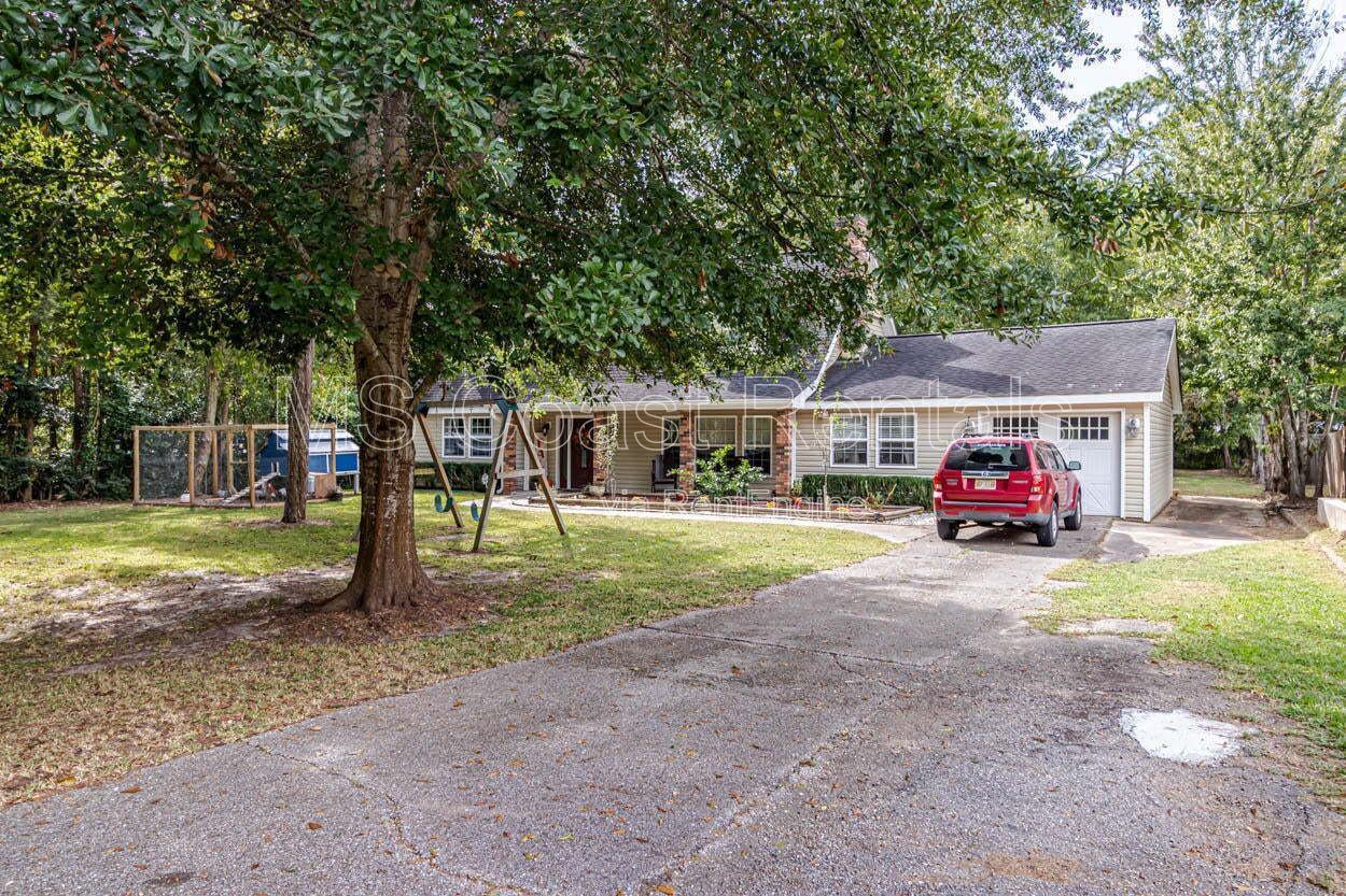 Spacious 5 Bedroom Family Home in a Quiet Neighborhood property image