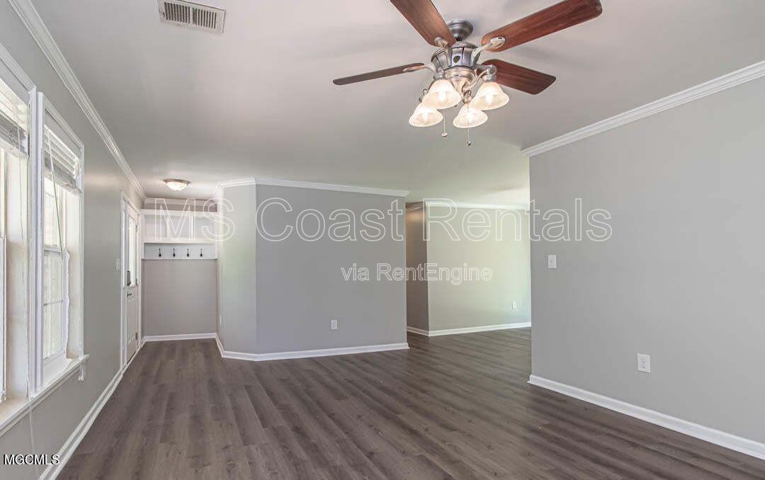 Spacious 5 Bedroom Family Home in a Quiet Neighborhood property image
