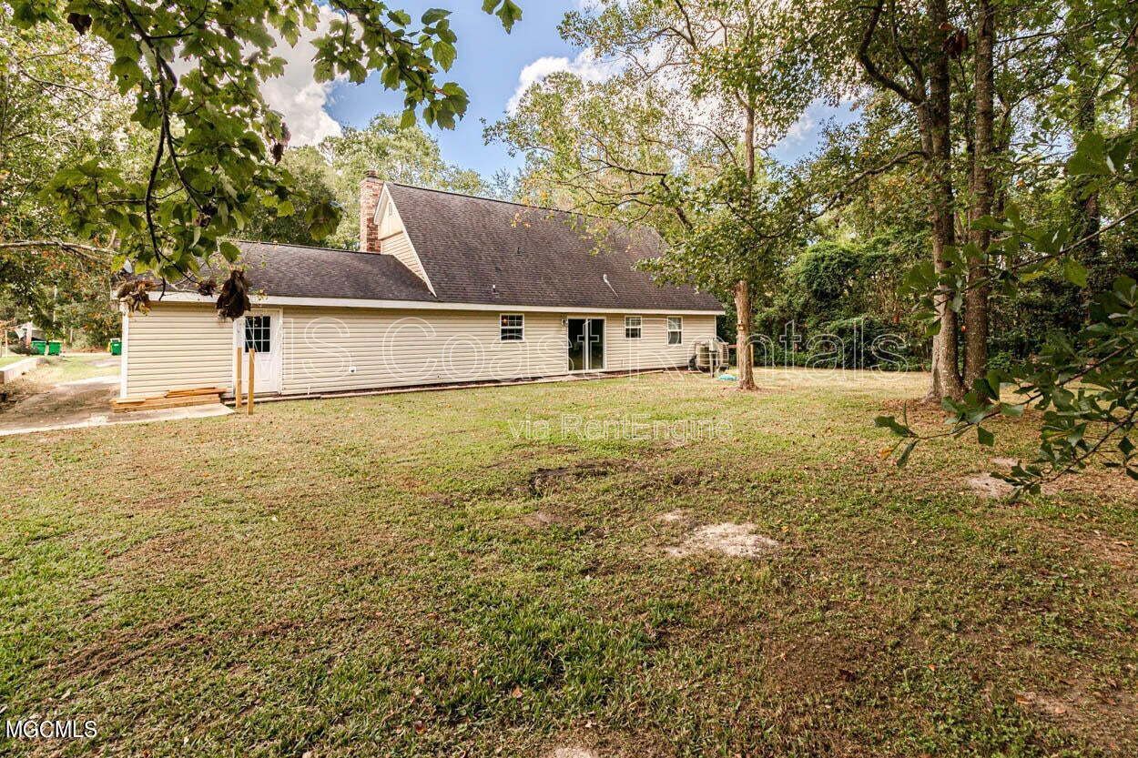 Spacious 5 Bedroom Family Home in a Quiet Neighborhood property image