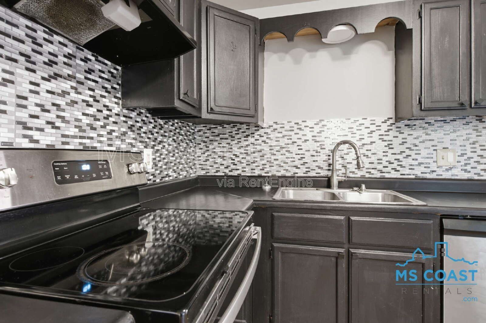 Affordable 4 Bedroom Home - Convenient to Downtown, Hwy 49 & the Coast property image