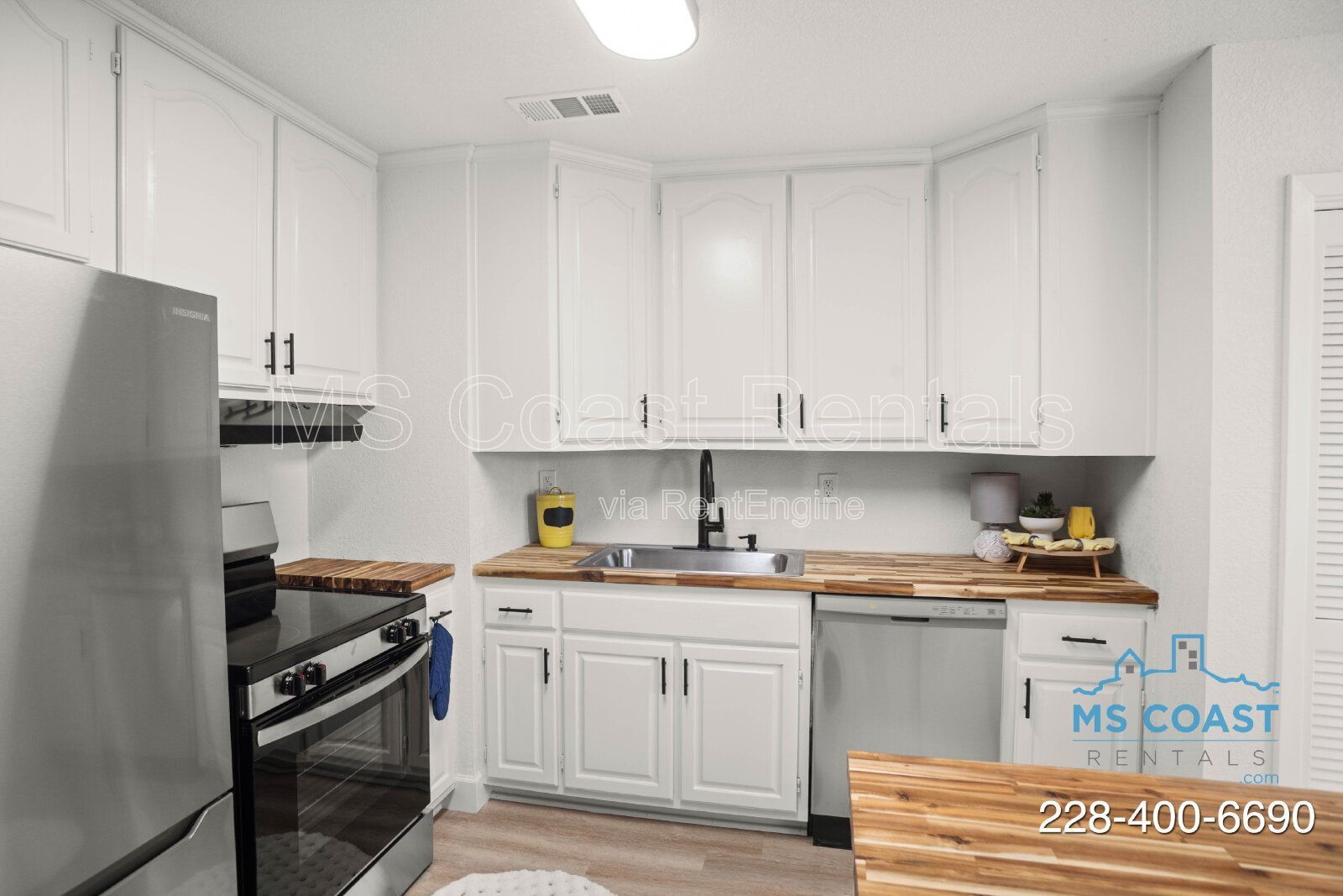 Freshly Updated 4 Bedroom Home - Easy Commute to Keesler Air Force Base, Downtown Biloxi, the Beach, and the Casinos! property image