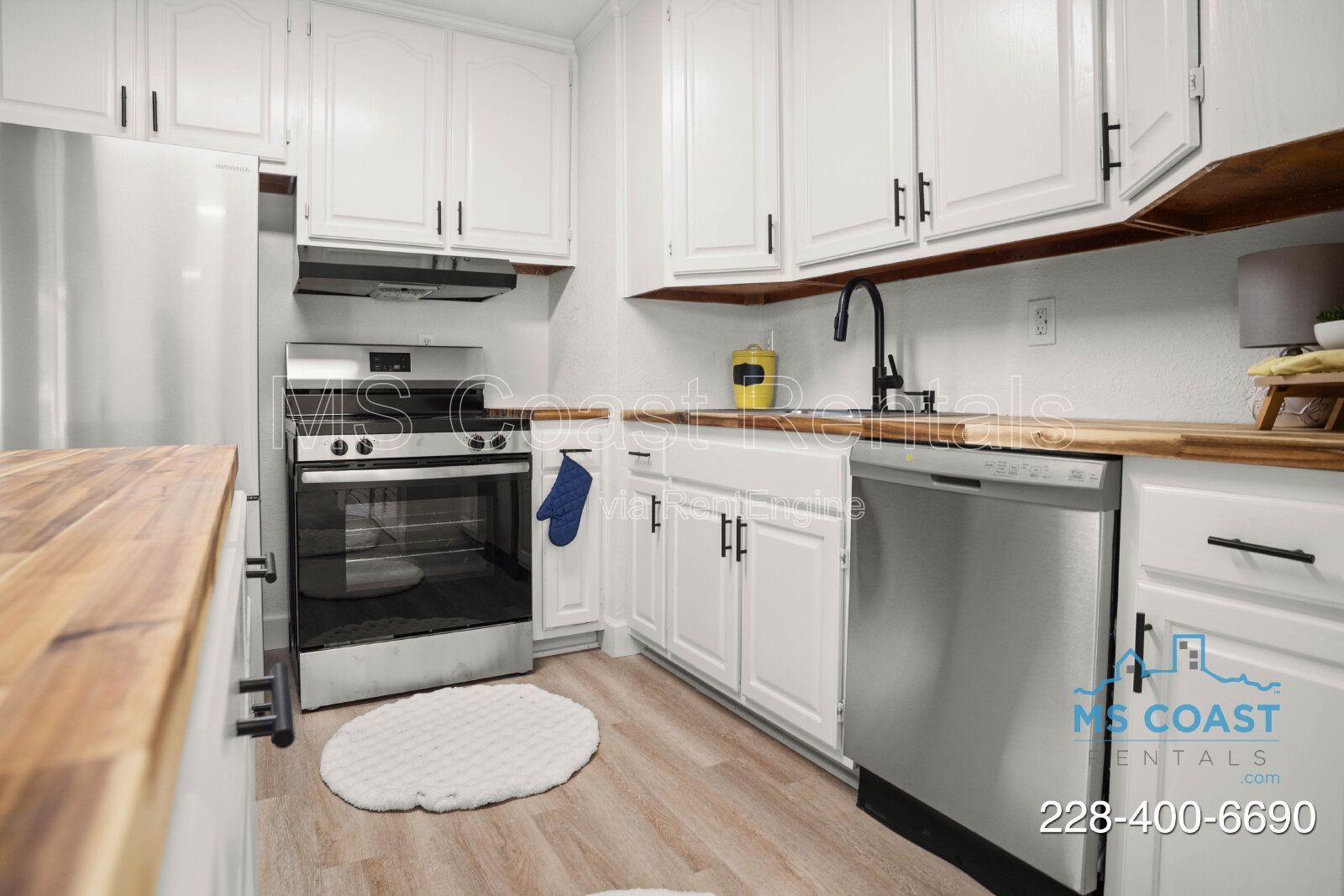 Freshly Updated 4 Bedroom Home - Easy Commute to Keesler Air Force Base, Downtown Biloxi, the Beach, and the Casinos! property image