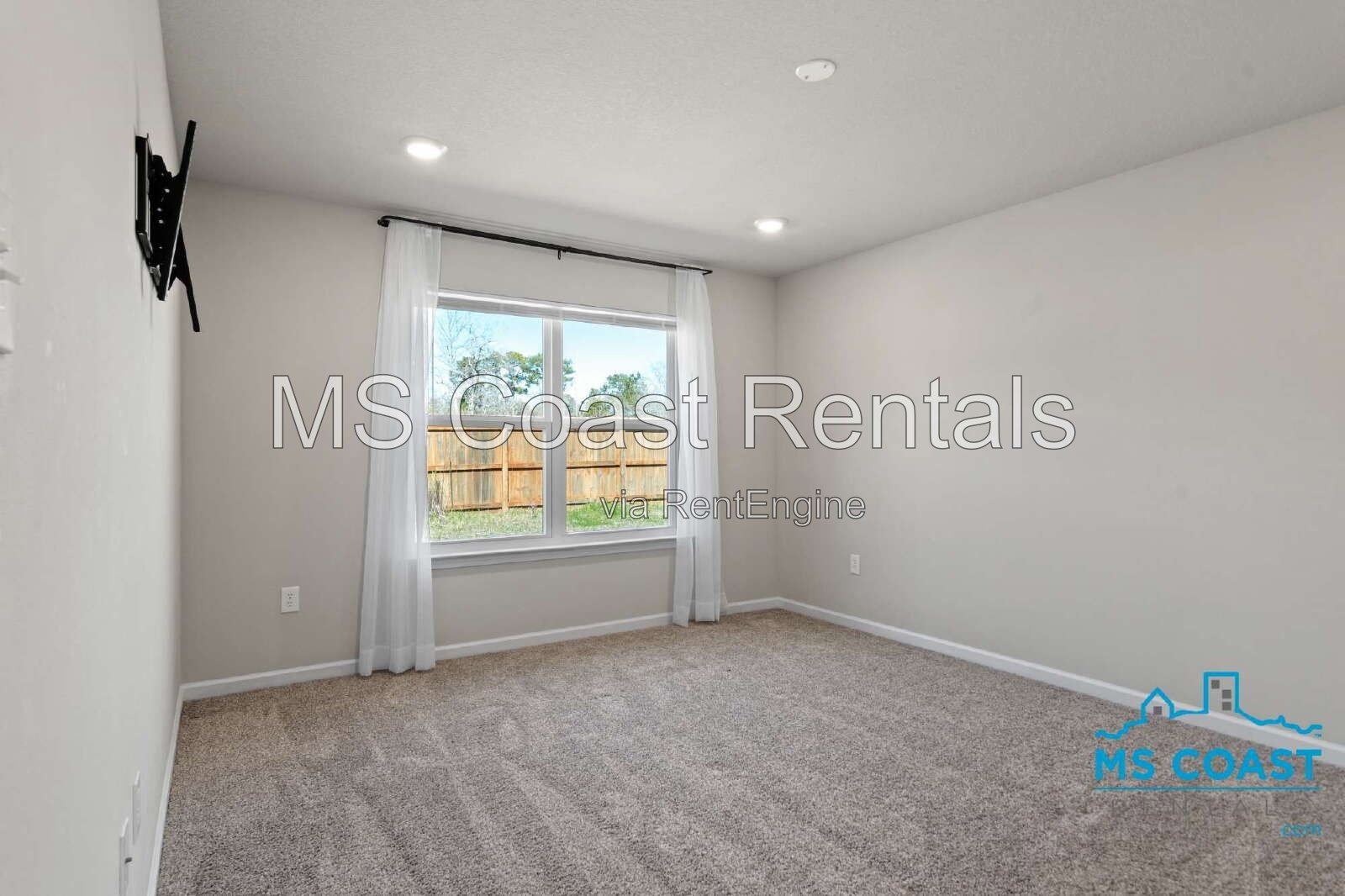 Stunning 4-Bed, 2-Bath Home in Biloxi property image